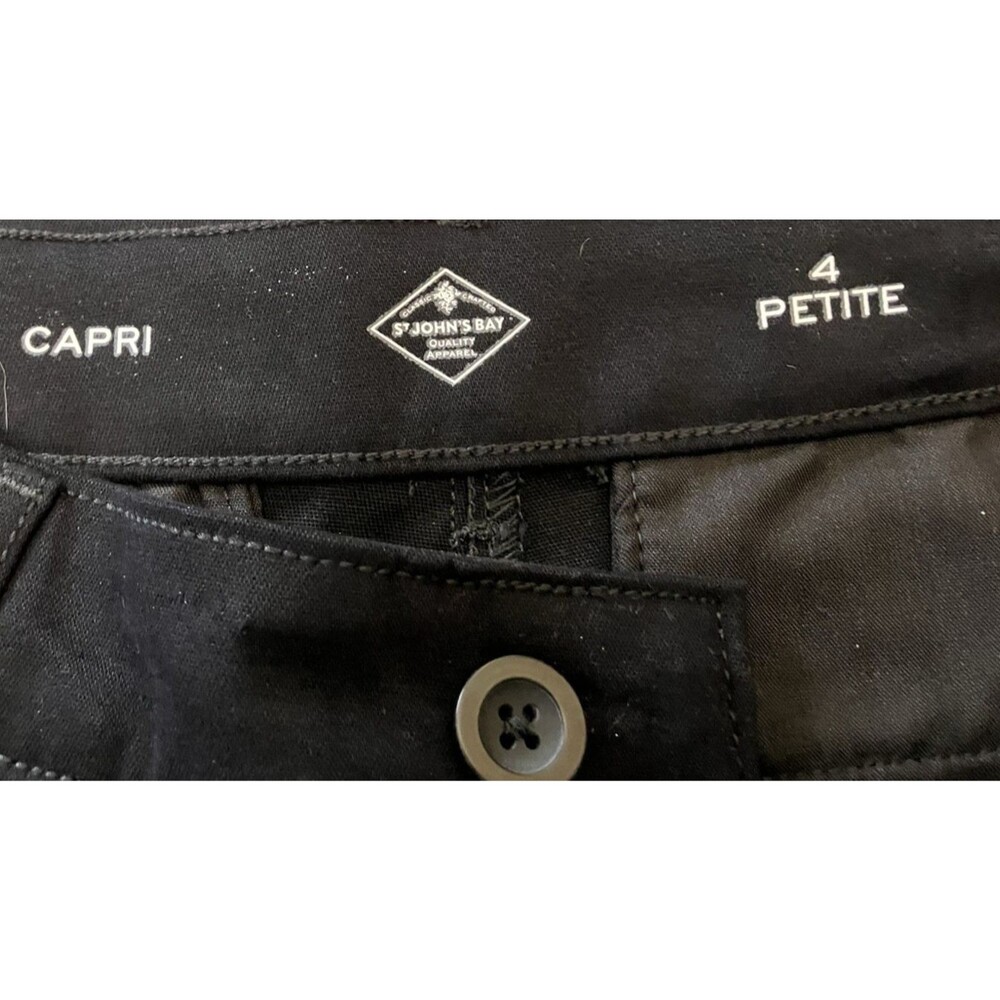 NWT St. John's Bay Petite Black Capri's Size 4P - Picture 2 of 6